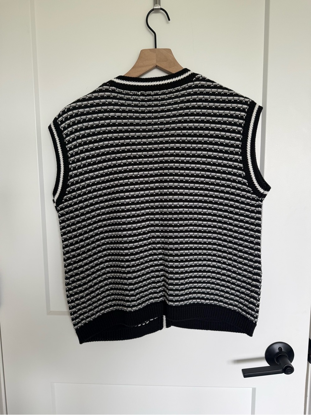 Evereve Sweater Vest - Picture 3 of 5